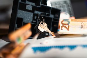 Analyzing Economic Indicators for Real Estate Forecasting