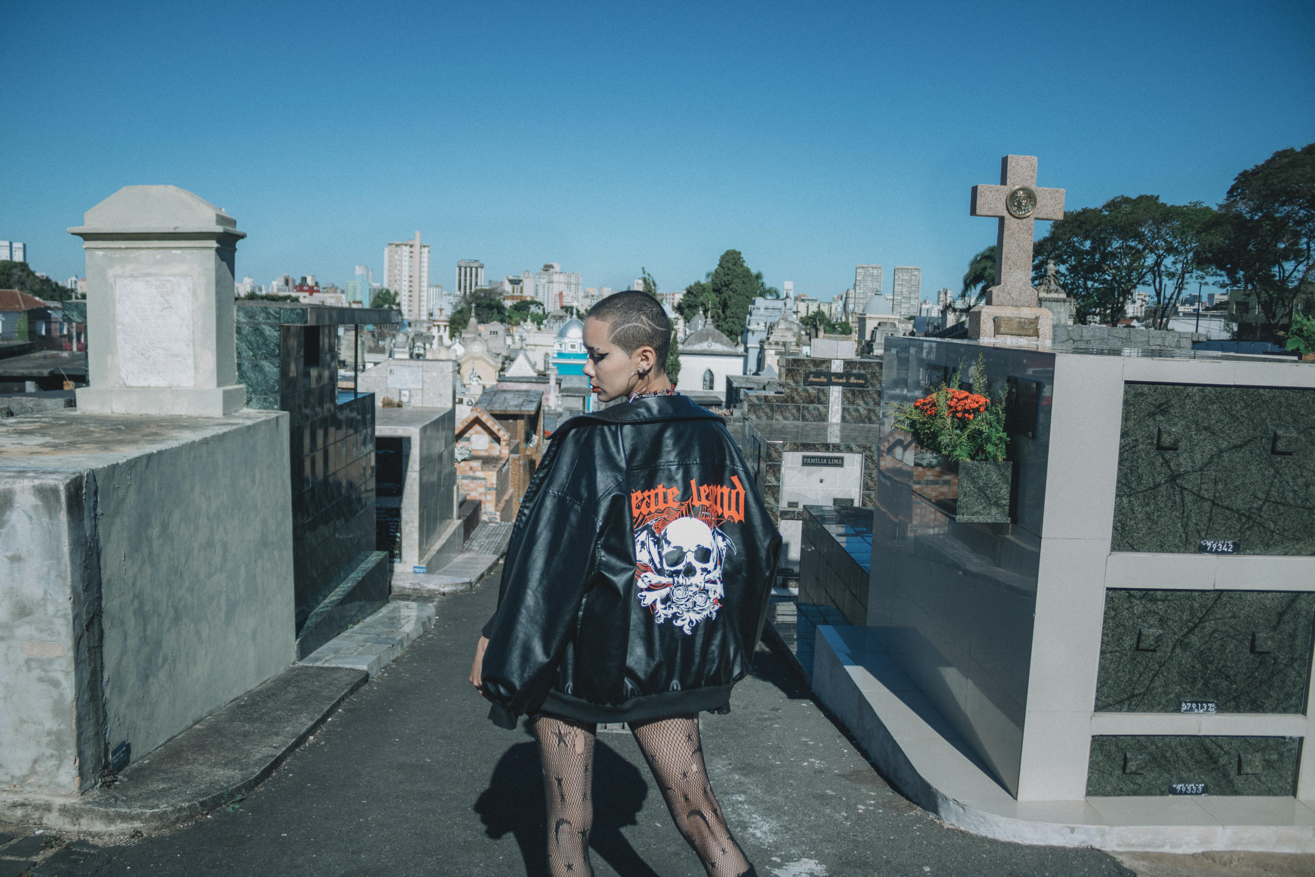 Analyzing the Evolution of Streetwear from Subculture to Mainstream