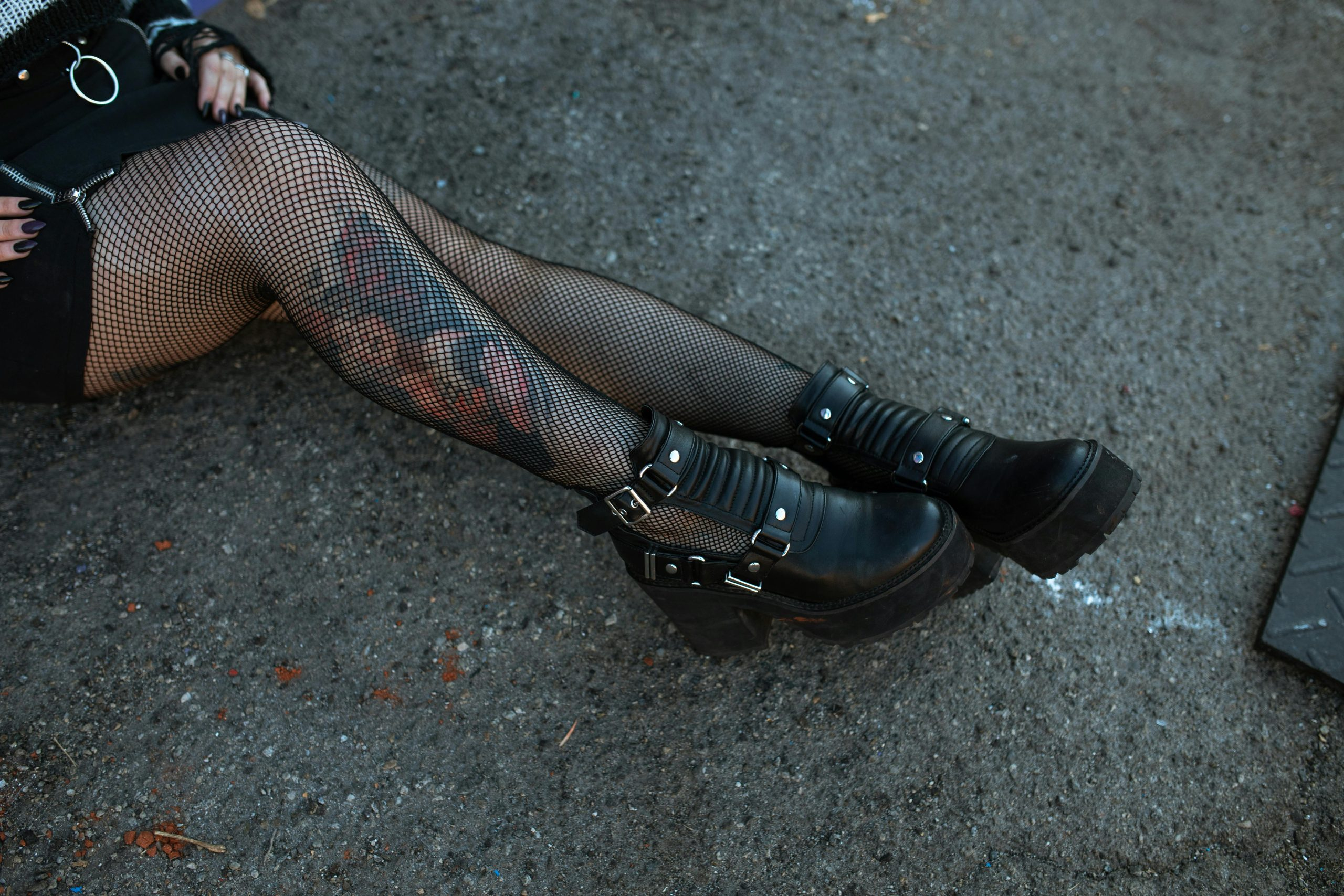 Analyzing the Influence of Music and Art on Modern Dress